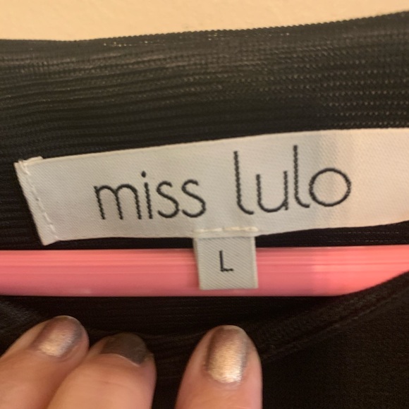 Miss Lulo Pleated Dress - Picture 4 of 4